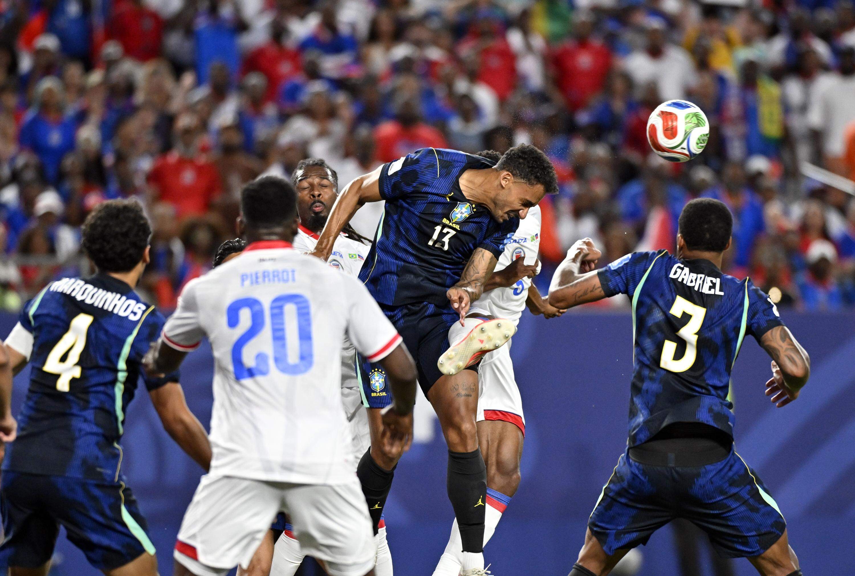 Danilo, do Brasil, na partida entre Brasil e Haiti válida pela segunda rodada do Grupo C da Copa do Mundo 2026