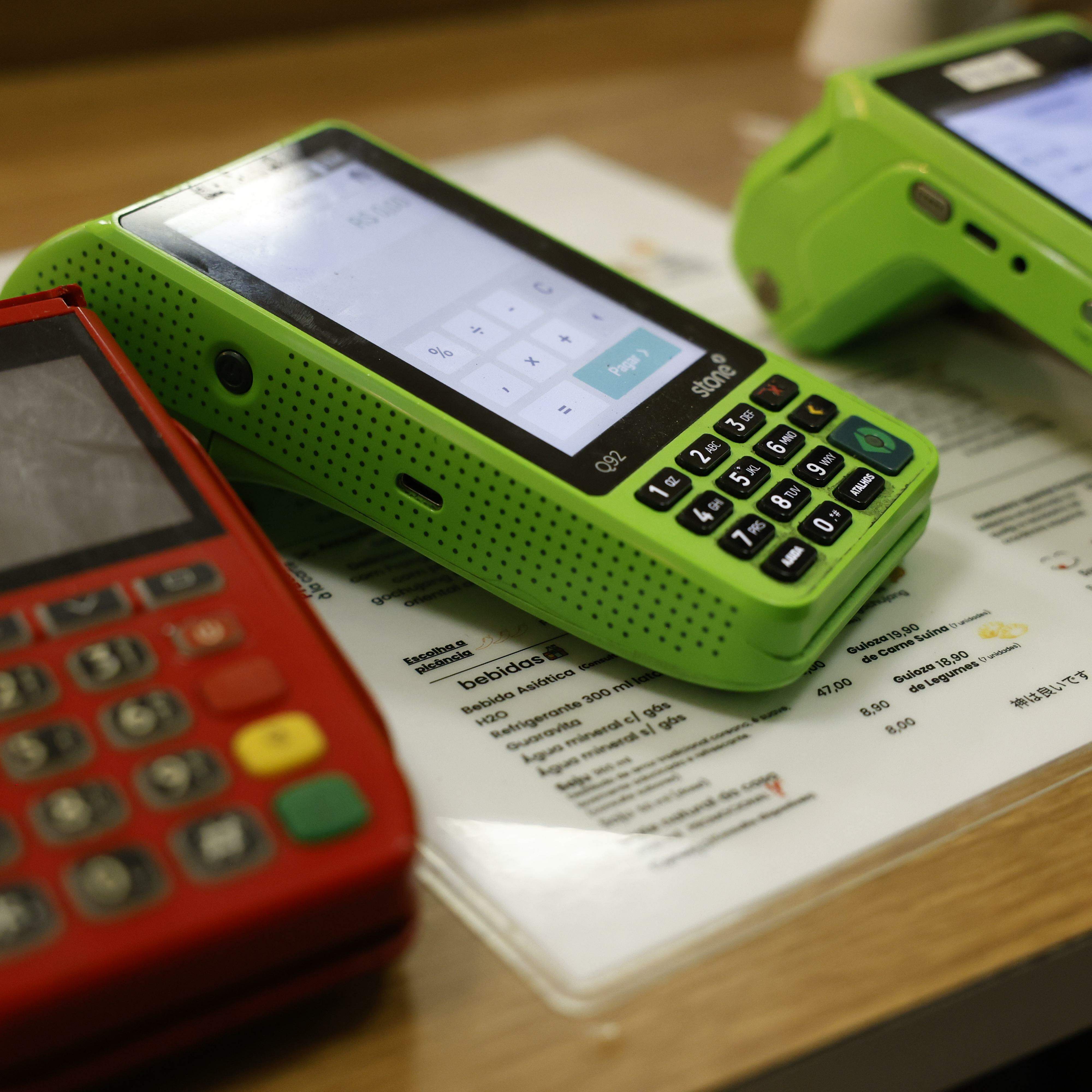 Apesar disso, a taxa de inadimplência na carteira de cartão de crédito subiu a 9,3% em abril