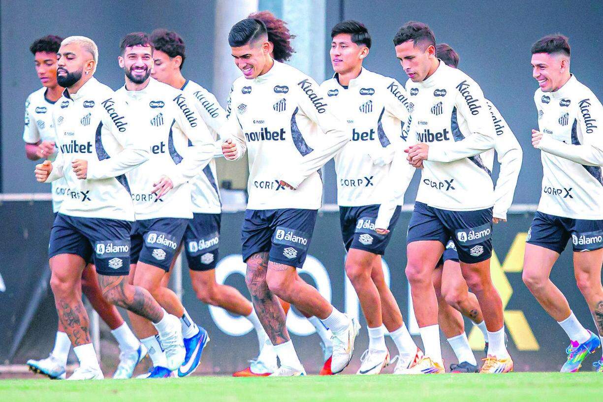 Jogadores do Santos retornam nesta segunda-feira (22) ao batente no CT Rei Pelé, após 22 dias de férias, visando as competições no segundo semestre do ano