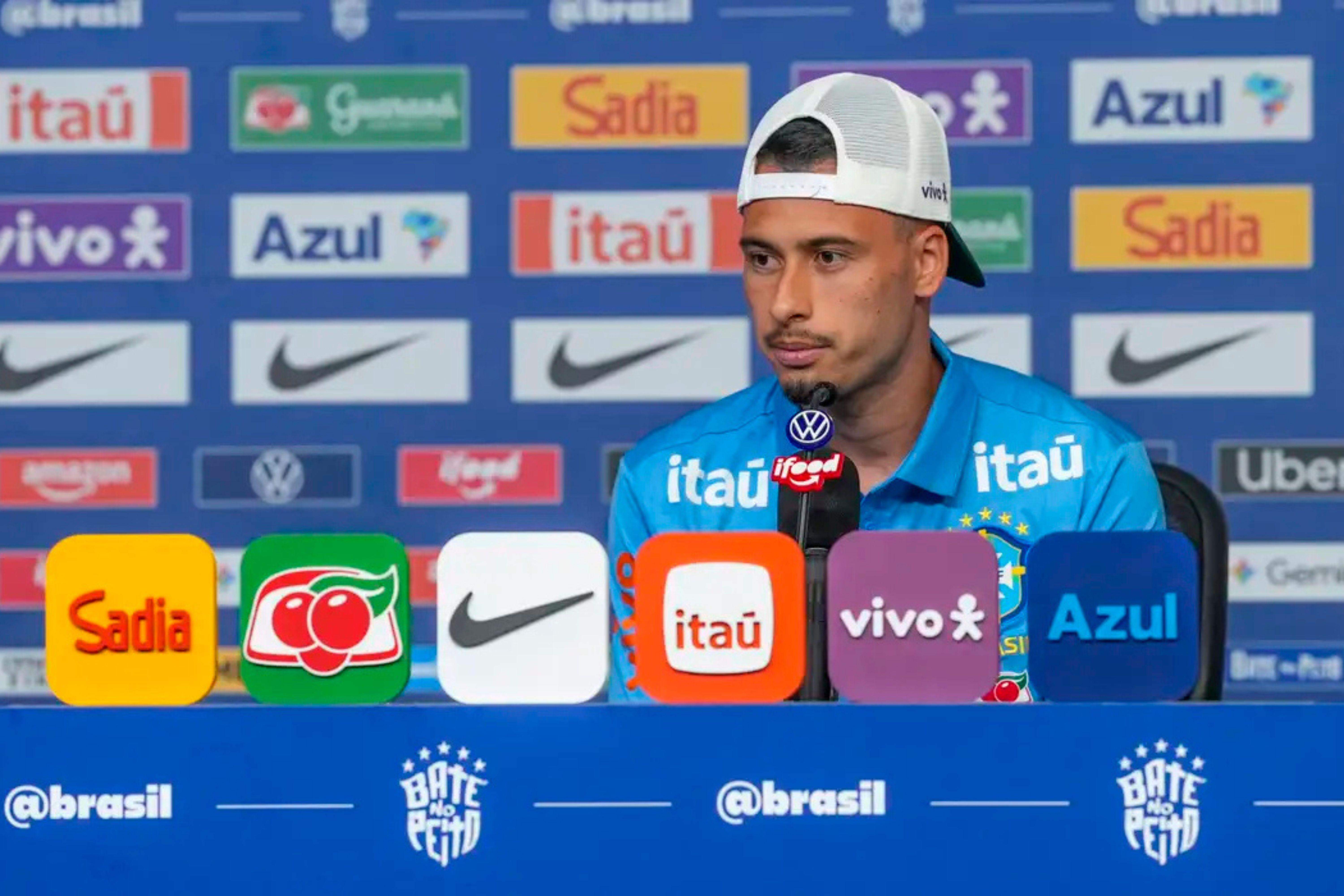 Martinelli admite substituir Raphinha e vê Neymar 'querendo muito'