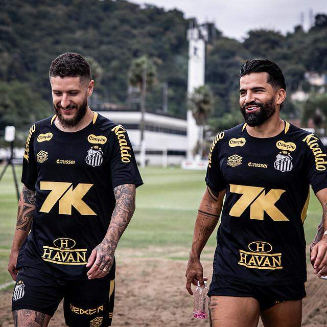 Sem espaço no clube, os volantes Zé Rafael e Tomás Rincón estão em disponibilidade no Peixe