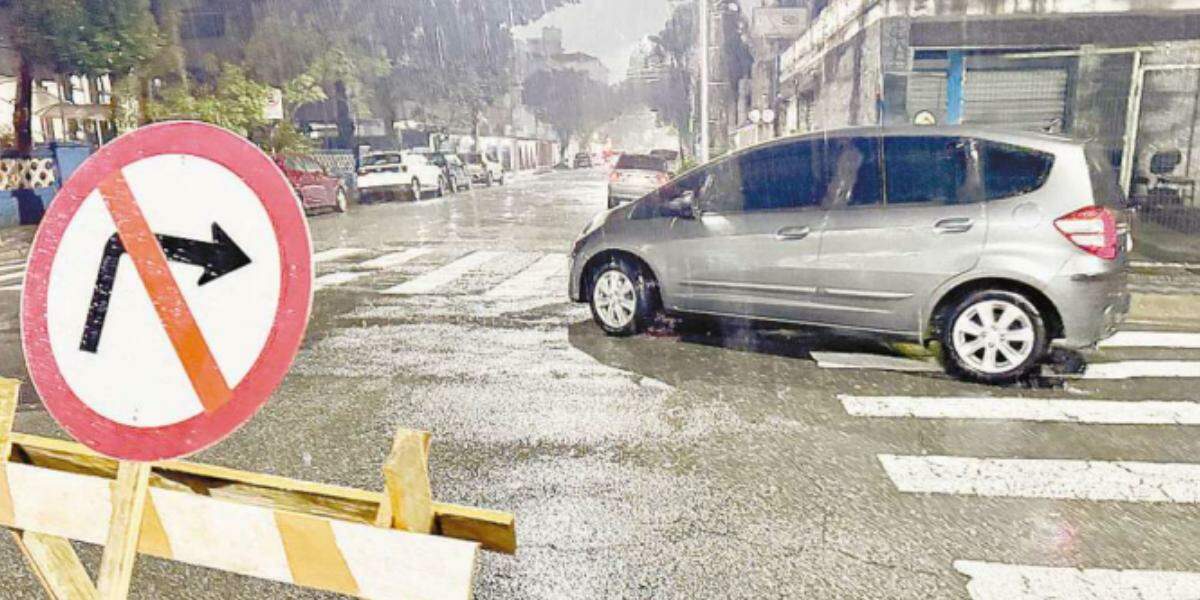Quem está na Rua Ricardo Pinto não pode mais virar à direita na Rua Piratininga, agora com mão única