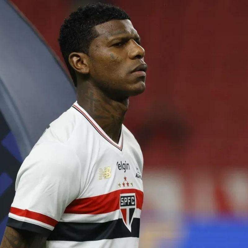 Arboleda cita depressão e pede desculpas ao São Paulo e torcedores por sumiço: 'Não agi bem'
