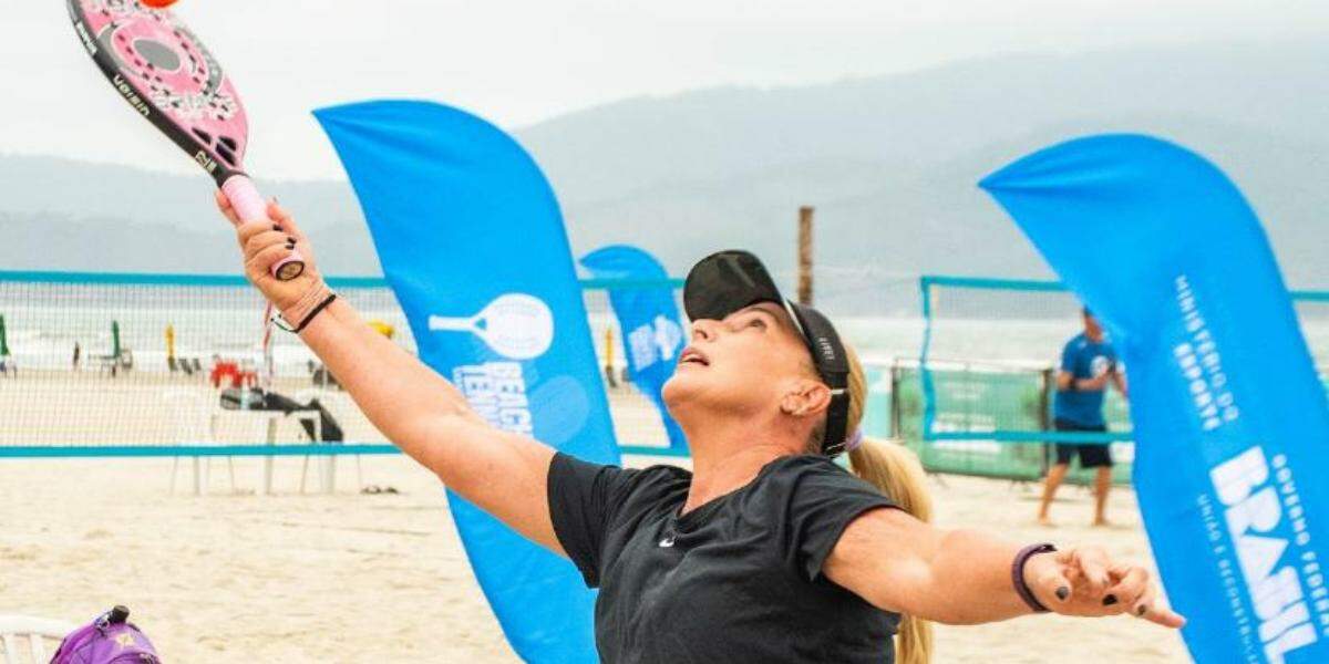 Lili Lima, árbitra geral da competição, é professora de Educação Física e chegou a ser atleta profissional de beach tennis
