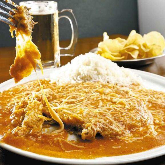 O carro-chefe do cardápio são os parmegianas, mas o restaurante também tem especialidades alemãs