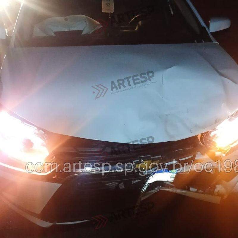 Carro modelo Chevrolet Corsa foi o primeiro a atingir a charrete