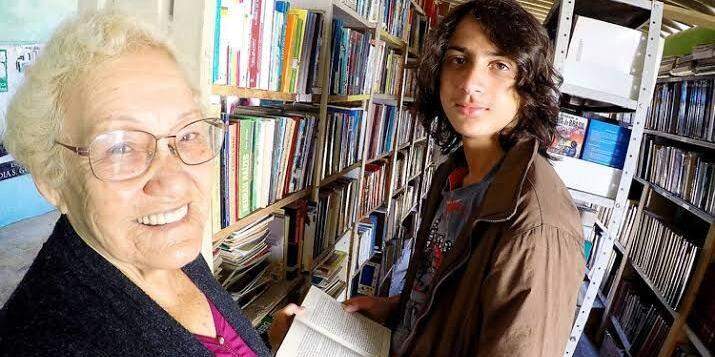 Após fazer o programa de Educação para Jovens e Adultos, se formou em pedagogia e não parou mais