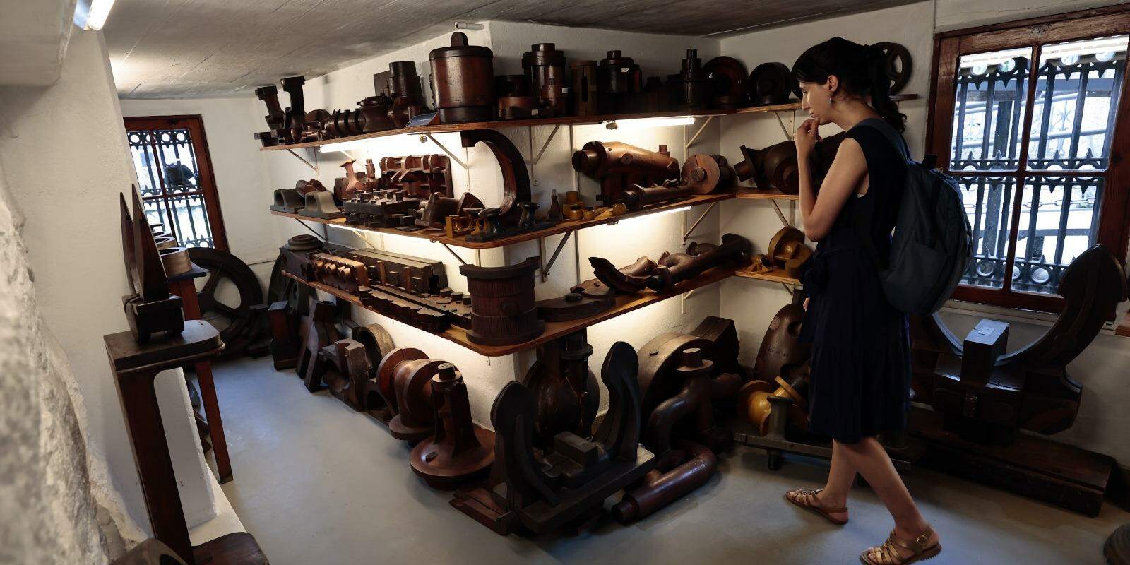 The museum houses a collection of approximately 2,000 items
