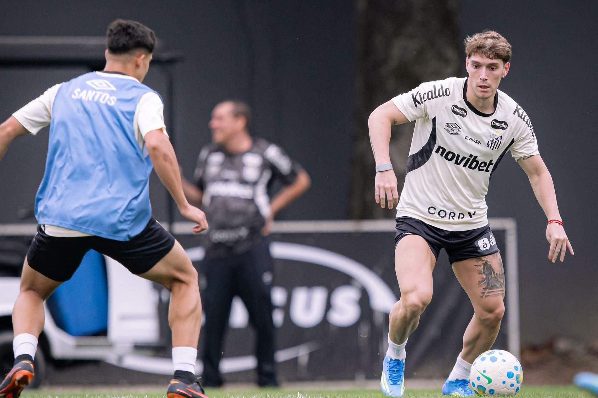 O Santos, de Rollheiser, treina de olho na volta das competições, a partir do dia 16 de julho