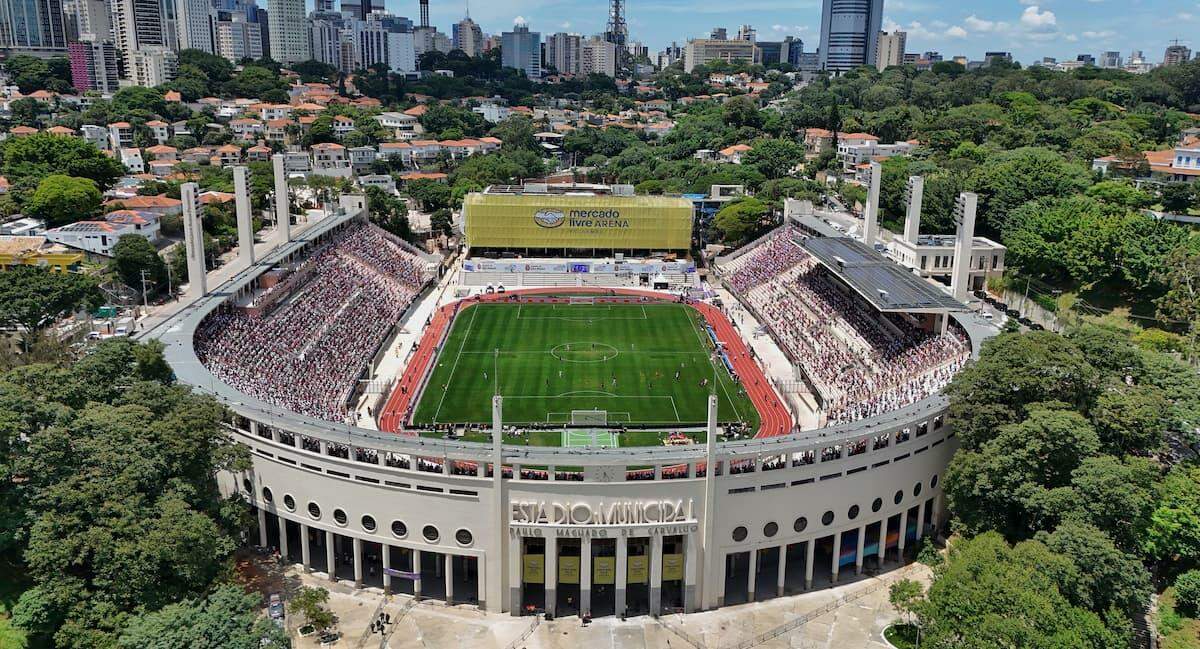 O Santos voltará a jogar na Mercado Livre Arena Pacaembu, em São Paulo, depois de seis anos