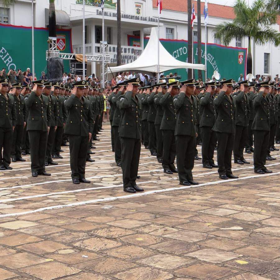 Exército seleciona engenheiros de diversas áreas
