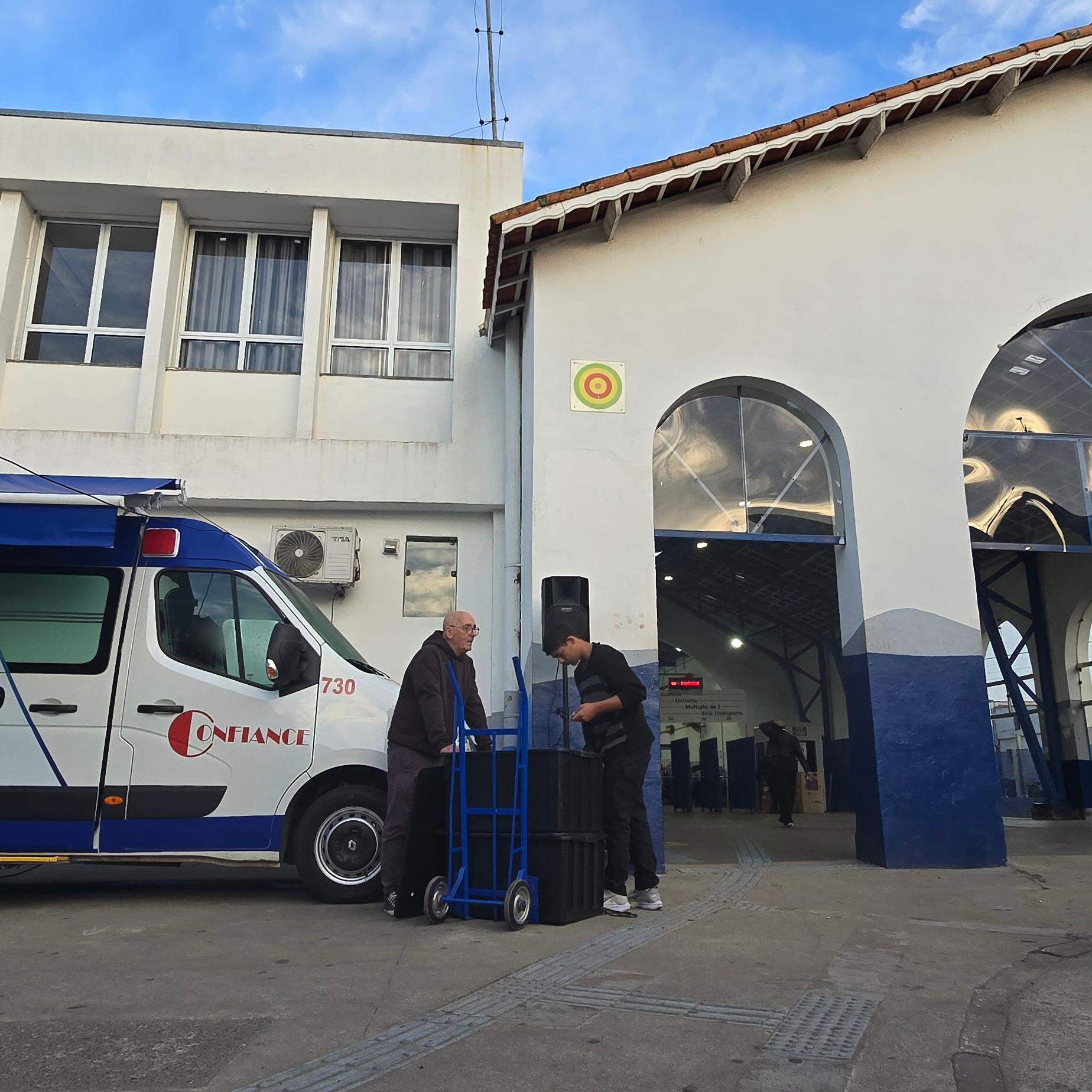 Prefeitura inaugurou na última semana uma van equipada para o serviço de vacinação