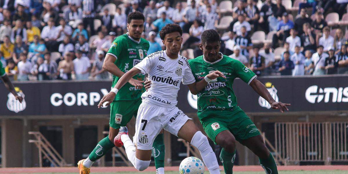 Robinho Jr. marcou o terceiro gol do Santos; antes, deu assistência para João Ananias