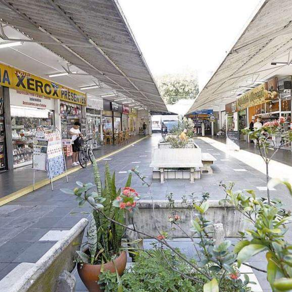 O Mercado do Marapé, apelidado carinhosamente de Mercadinho, foi inaugurado em 1954, no Canal 1