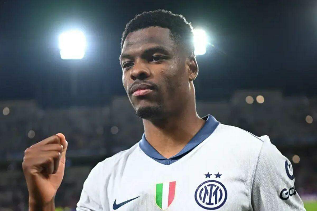 Real Madrid confirma a contratação de Dumfries, ex-Inter de Milão