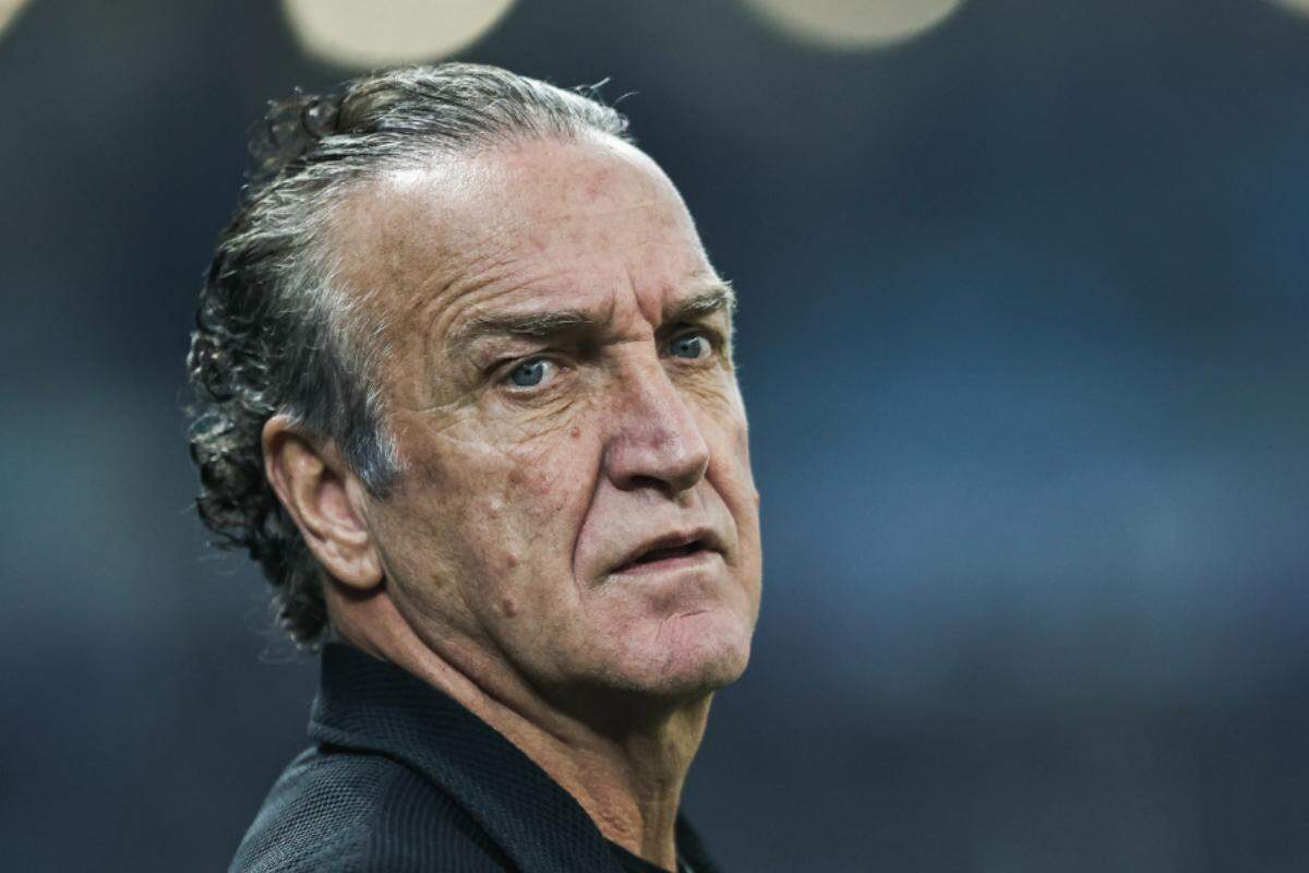 Cuca (foto) promoveu testes na equipe do Santos durante amistoso no Pacaembu