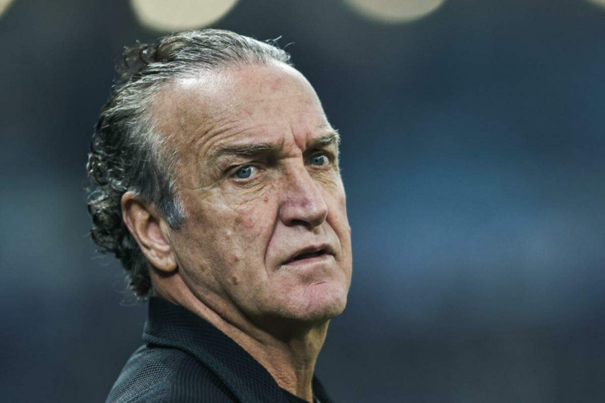 Cuca (foto) promoveu testes na equipe do Santos durante amistoso no Pacaembu