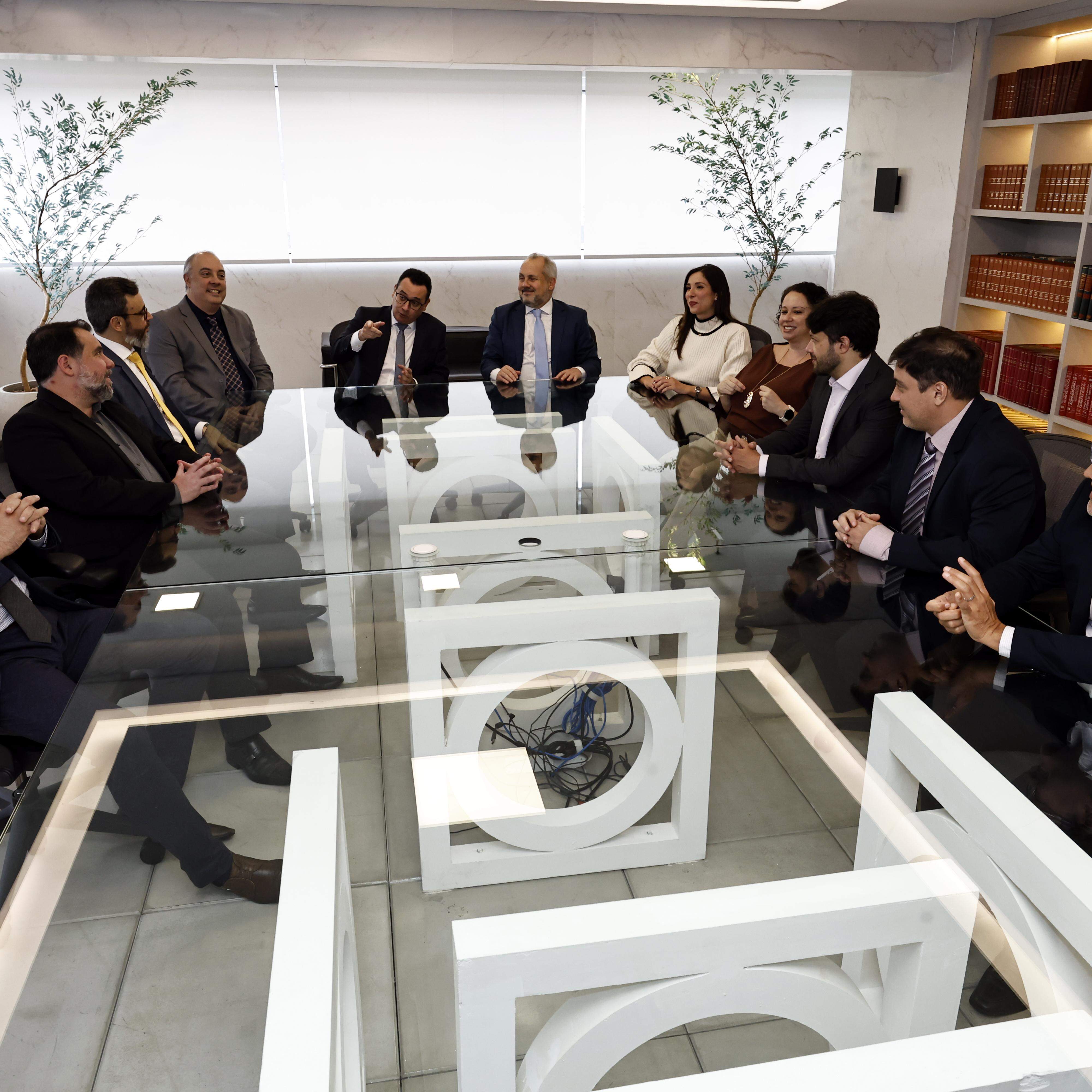 Equipe da Advocacia Ruy de Mello Miller é formada por talentos especializados em demandas empresariais