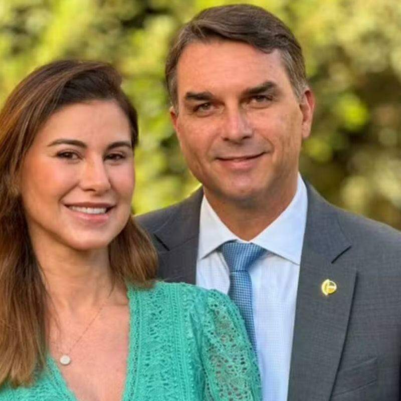 Esposa de Flávio Bolsonaro entrará na campanha