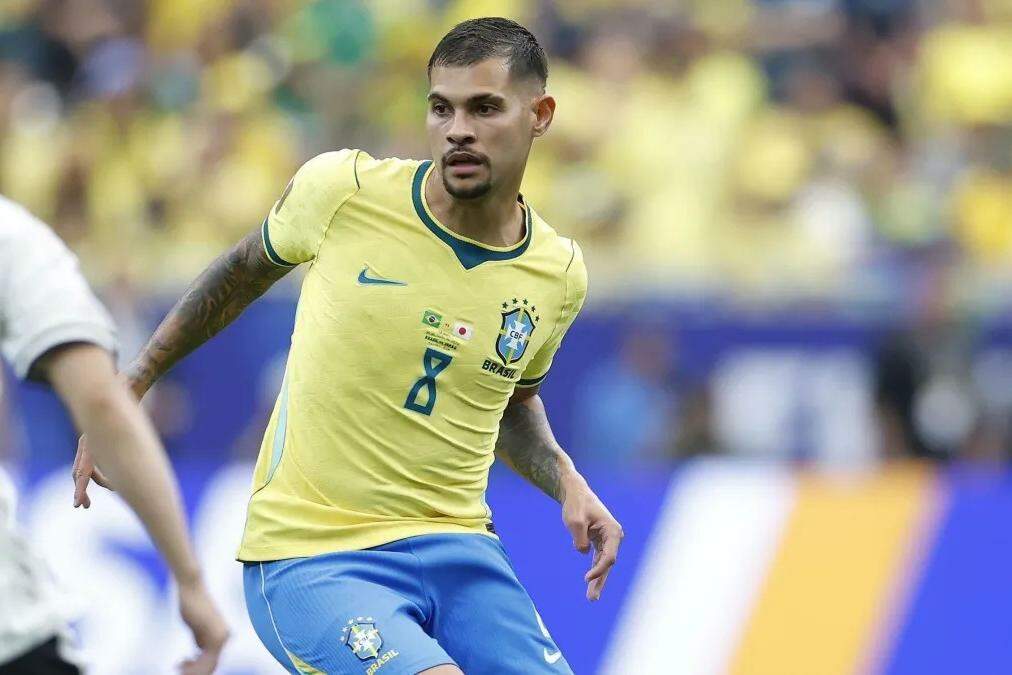 O meia do Newcastle parou na defesa do goleiro Nyland
