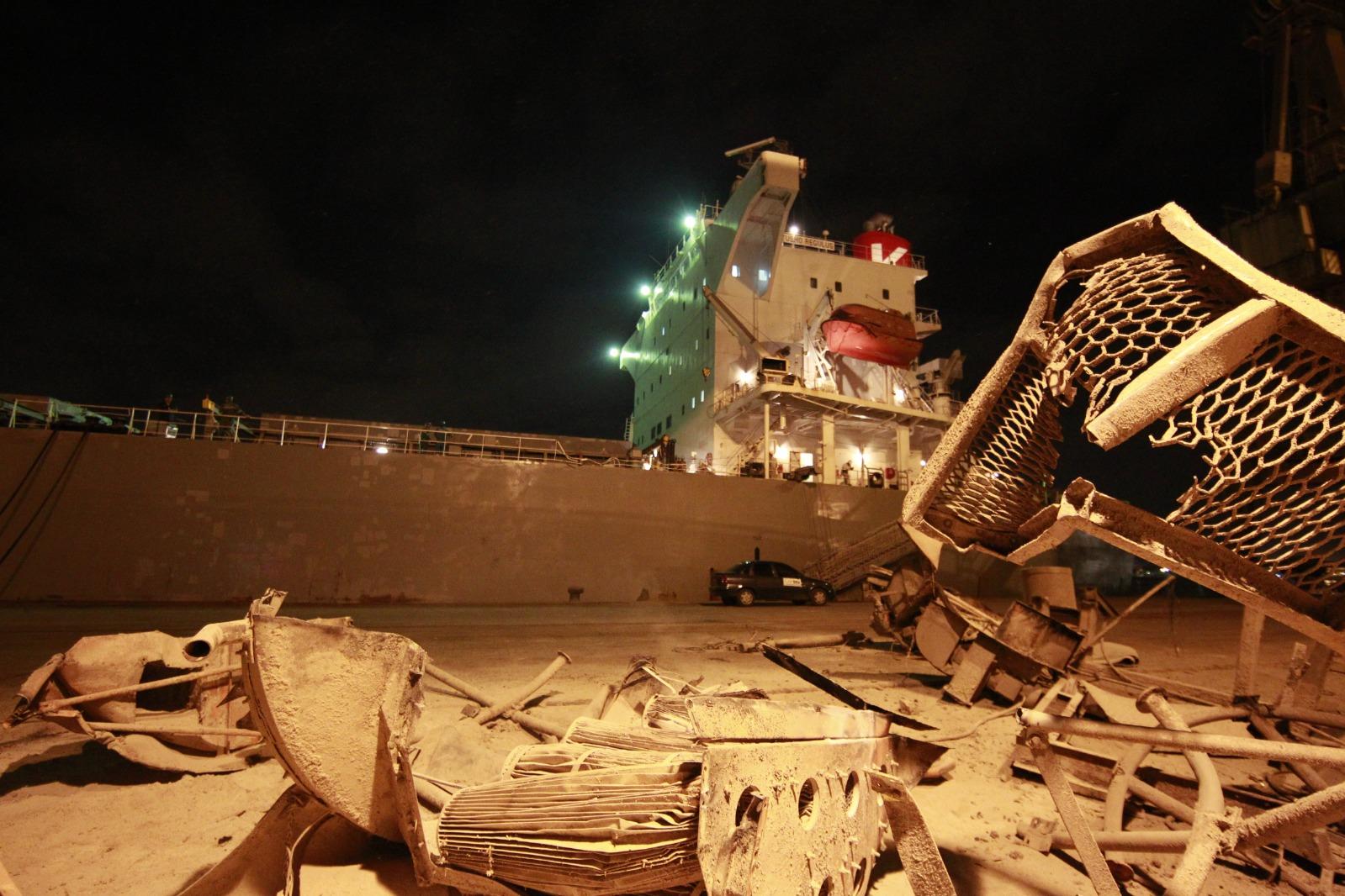 Especialistas analisarão incidente com navio Yusho Regulus, que ficou à deriva no Porto em 2012