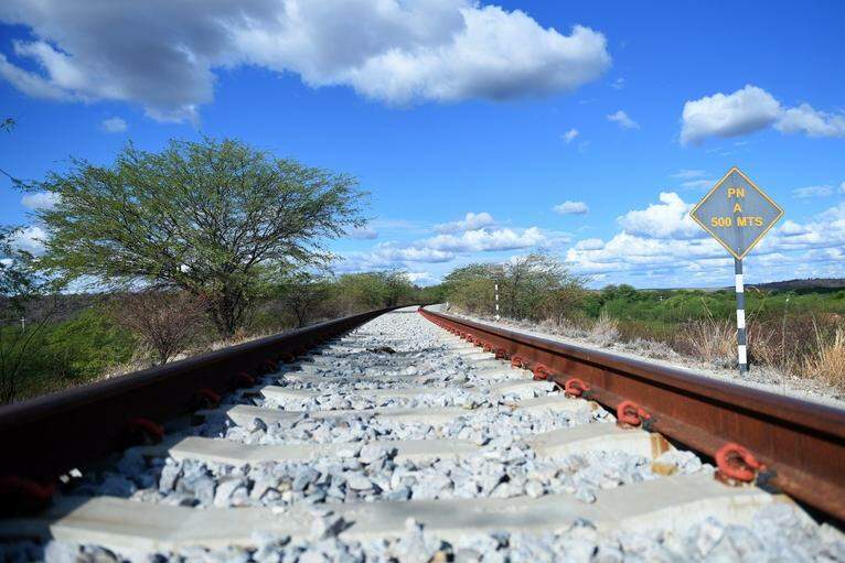 Malha Oeste connects Mairinque, in São Paulo, to Corumbá, in Mato Grosso do Sul, on the border with Bolivia