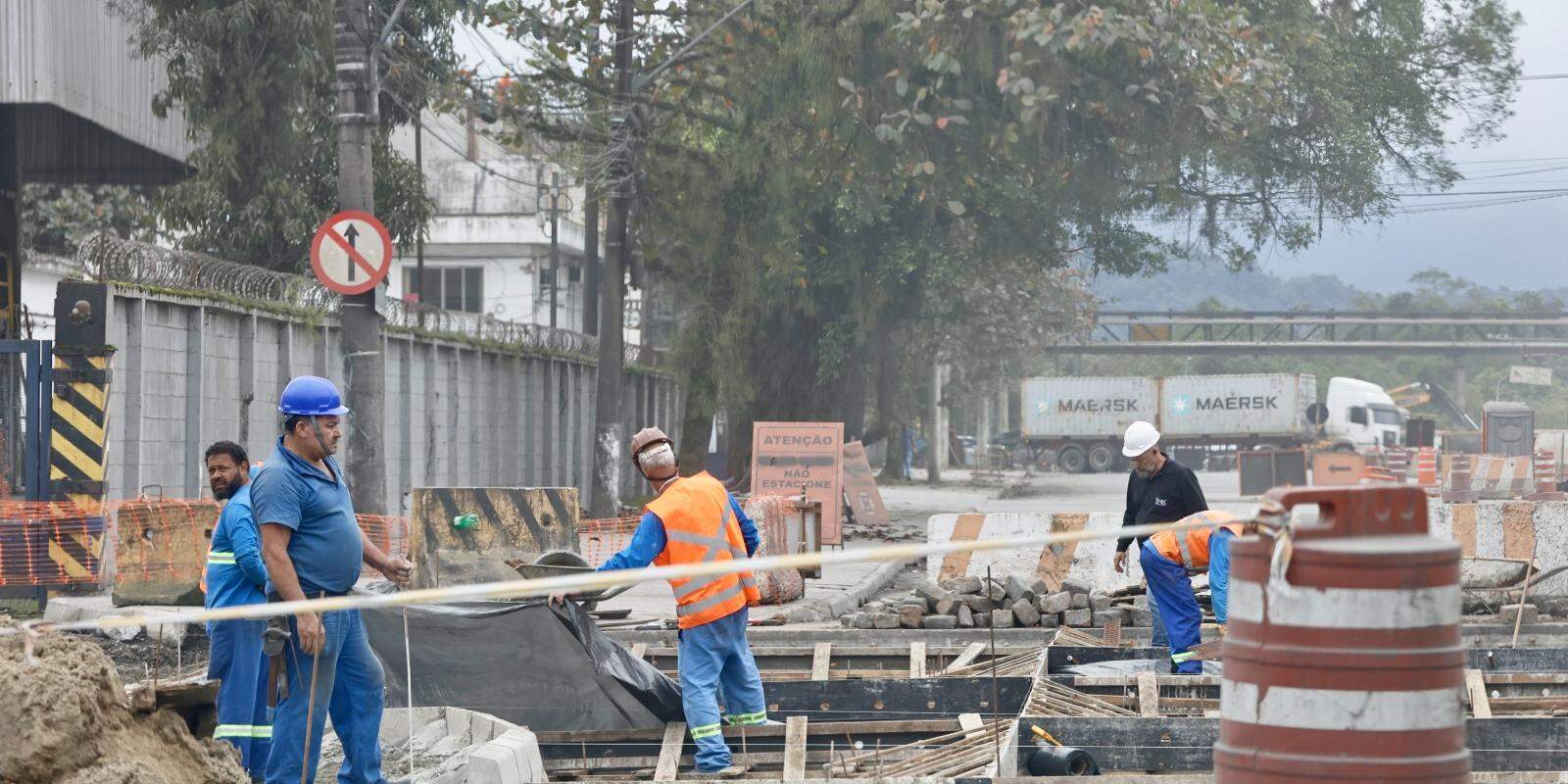 The works include the construction of a higher-capacity drainage channel to improve stormwater runoff