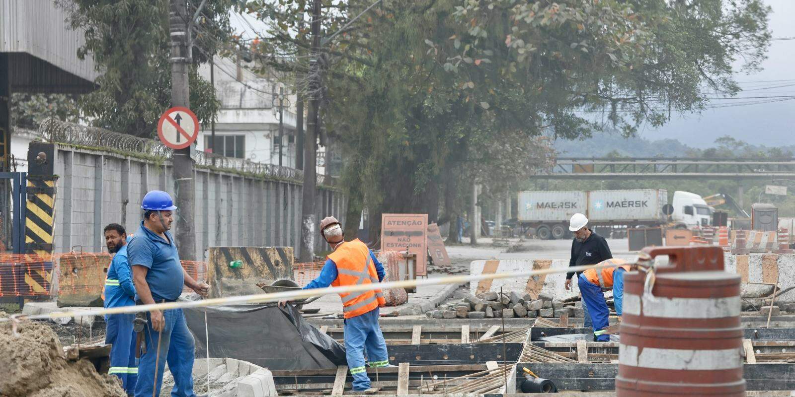 The works include the construction of a higher-capacity drainage channel to improve stormwater runoff