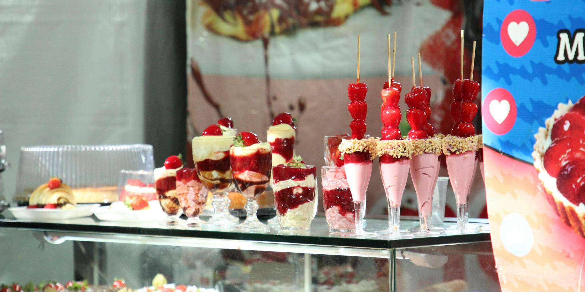 Festival na praia de São Vicente reúne gastronomia, lazer e diversas receitas com morango