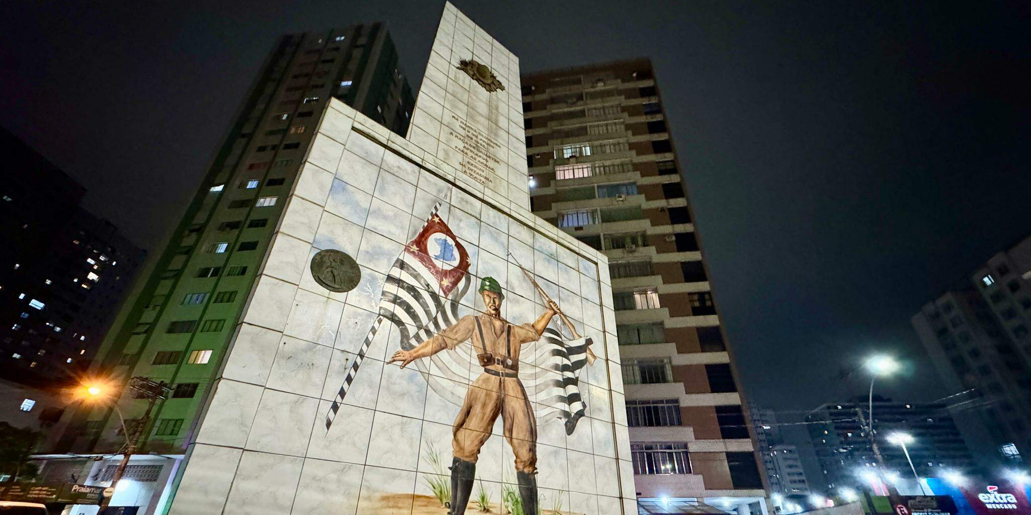 Baixada, estratégica, recorda o movimento: em São Vicente, há a Praça Heróis de 32, no Gonzaguinha