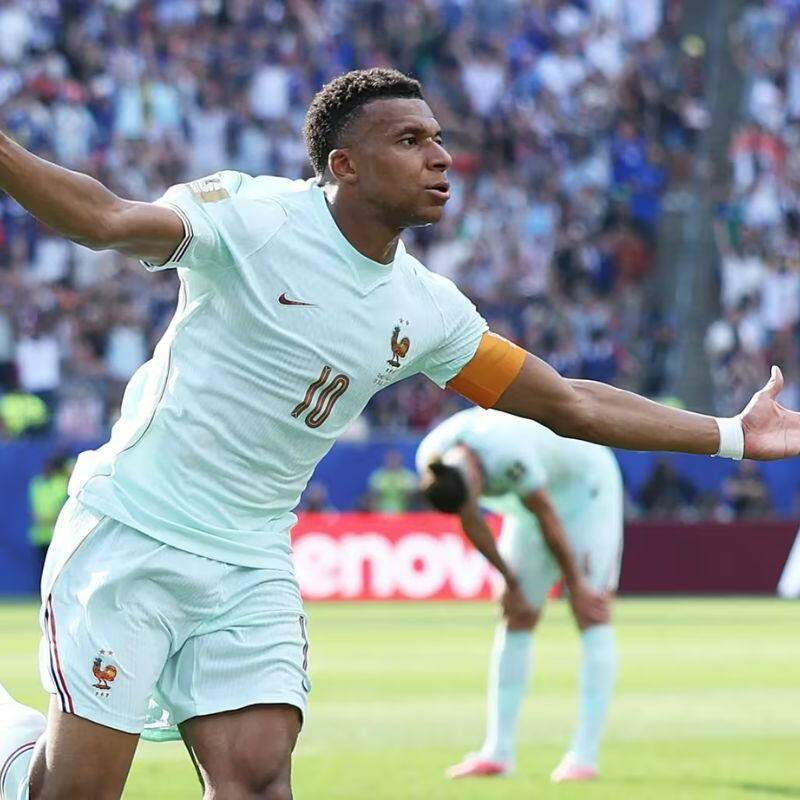 França é a primeira semifinalista da Copa após 2 a 0 sobre Marrocos