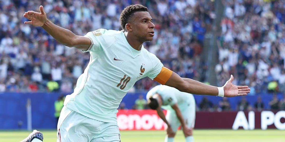 França é a primeira semifinalista da Copa após 2 a 0 sobre Marrocos