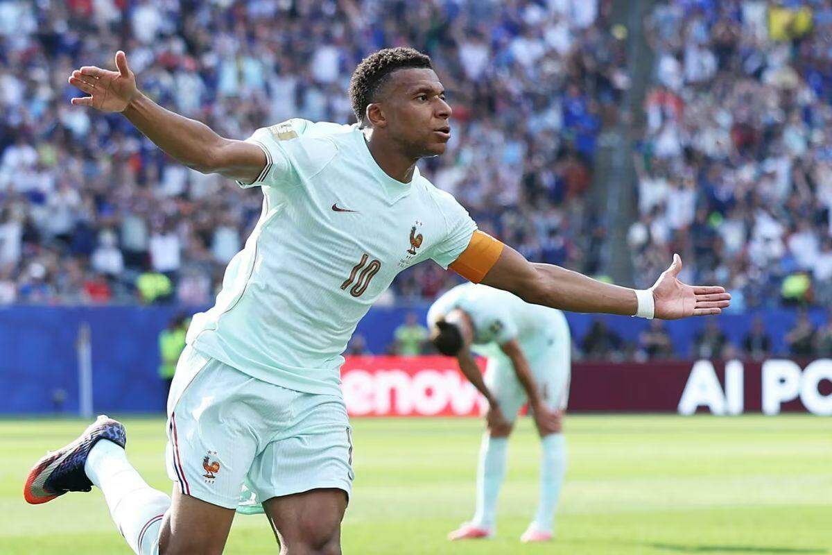 França é a primeira semifinalista da Copa após 2 a 0 sobre Marrocos
