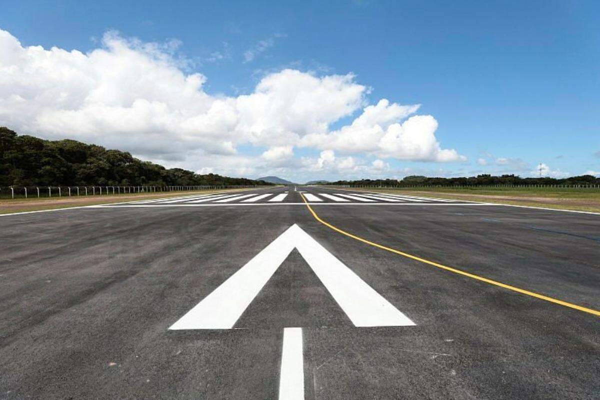 Governo Federal e Prefeitura aguardam homologação da pista do Aeroporto de Guarujá por parte da Agência Nacional de Aviação Civil (Anac)