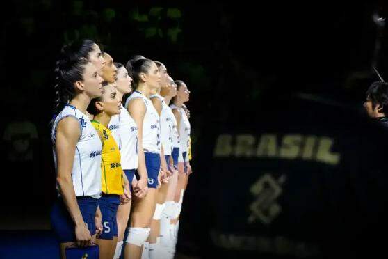Seleção está classificada para a fase decisiva do torneio e entrou em quadra com reservas