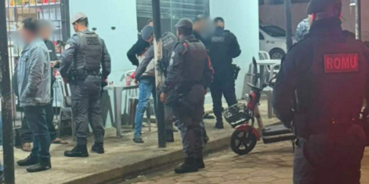 A ação reuniu equipes da Polícia Militar, Polícia Civil, Guarda Civil Municipal, Secretaria Municipal de Comércio, Vigilância Sanitária e Conselho Tutelar