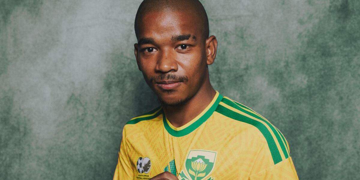 Jayden Adams tinha 25 anos e era jogador do Mamelodi Sundowns, da África do Sul
