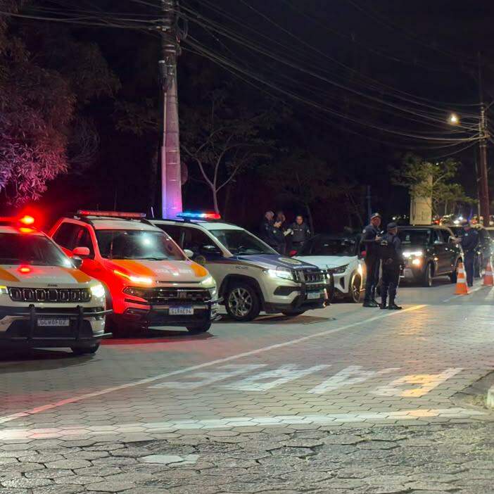 A fiscalização teve caráter preventivo e repressivo, com foco no combate à combinação de álcool e direção e em outras irregularidades previstas no Código de Trânsito Brasileiro (CTB)