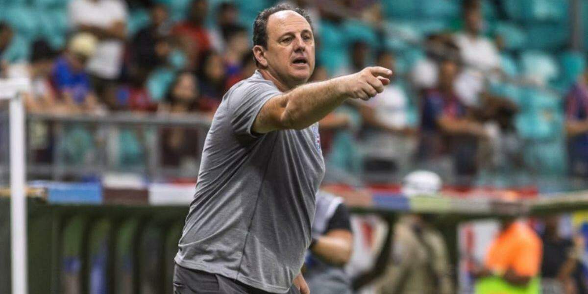 Rogério Ceni ataca arbitragem carioca em amistoso com o Flu: 'Você vem aqui para ser otário