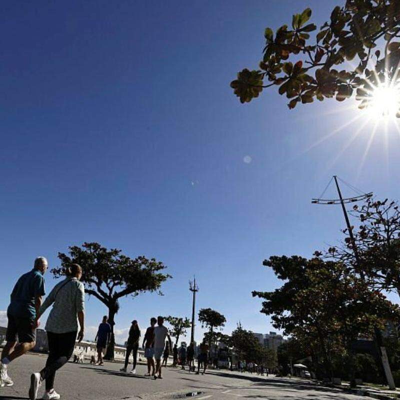 Temperaturas prometem subir no litoral de São Paulo a partir de quarta-feira (15); na sexta (17), máxima de até 28°C na Baixada Santista