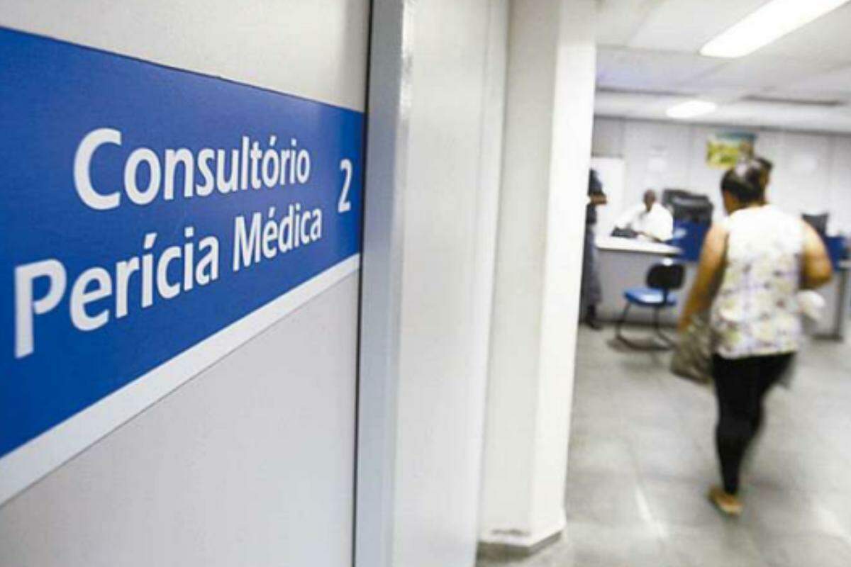 Projeto prevê que empresa pagará salário até que perícia seja realizada
