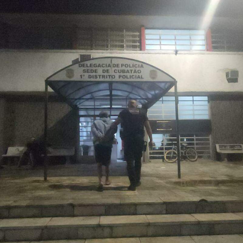 O homem foi preso pela Guarda Civil Municipal (GCM) de Cubatão