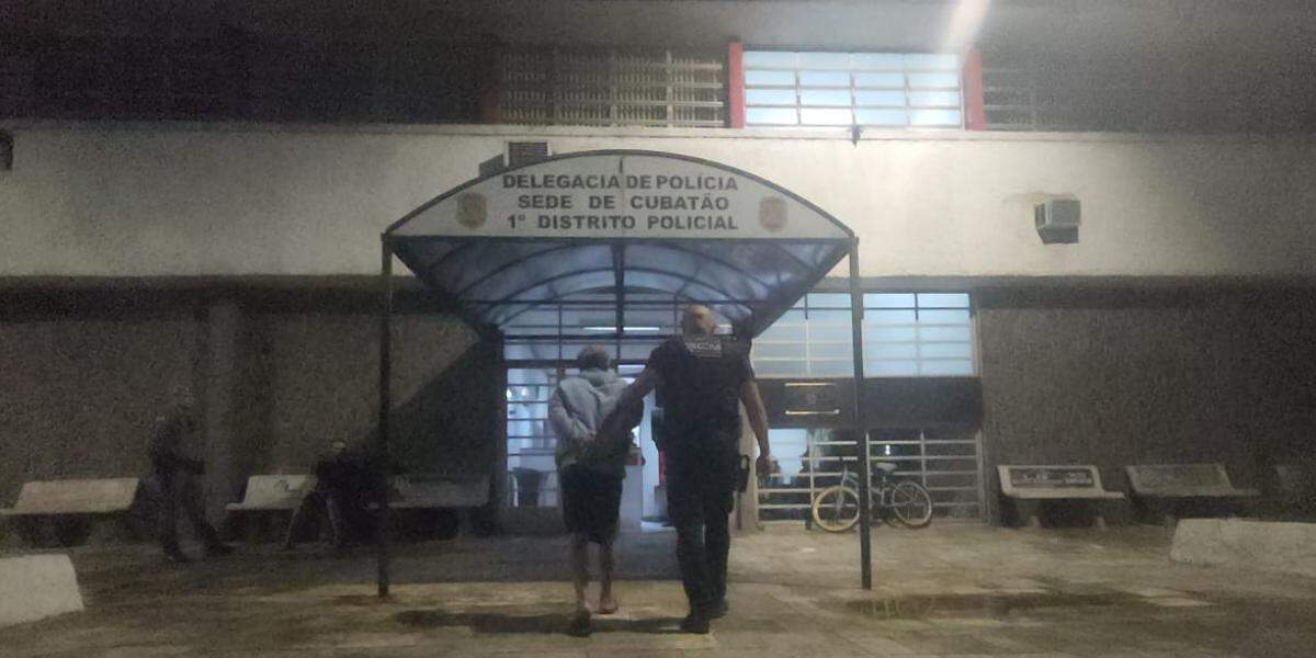 O homem foi preso pela Guarda Civil Municipal (GCM) de Cubatão