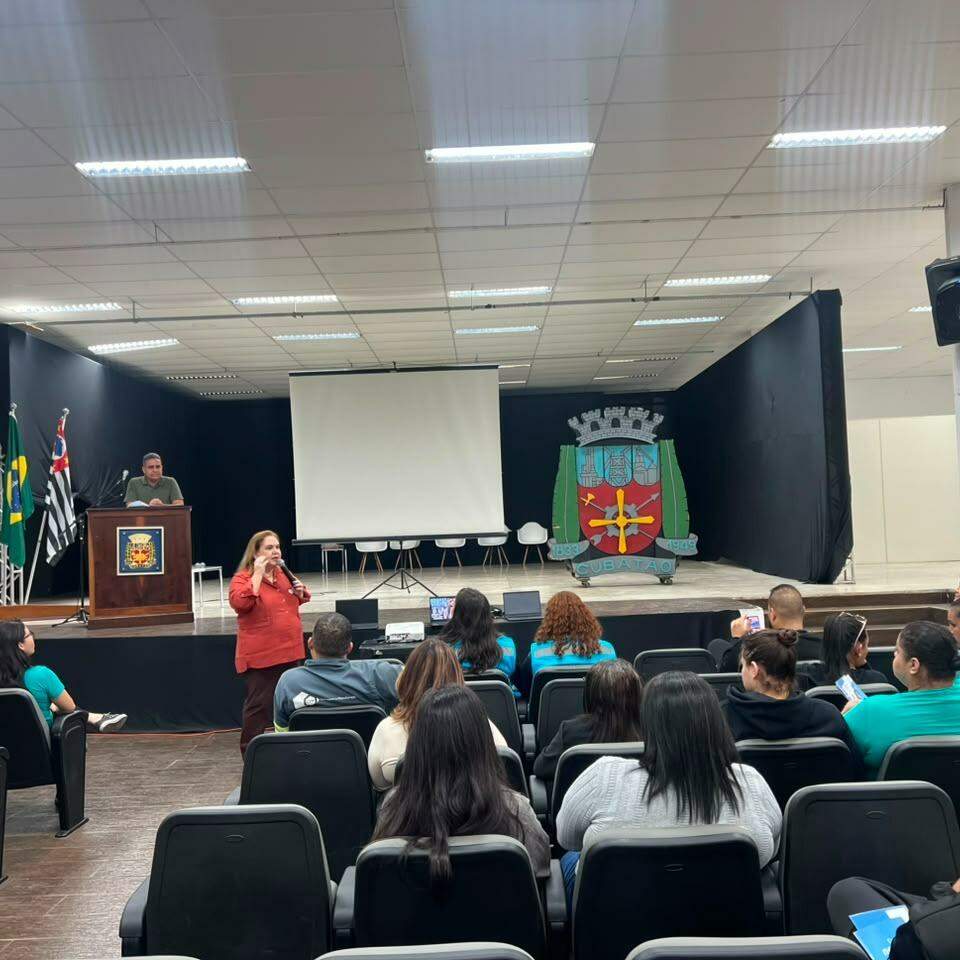 Orientações foram transmitidas para quem deixará núcleo habitacional por conjunto no Jd. S. Francisco
