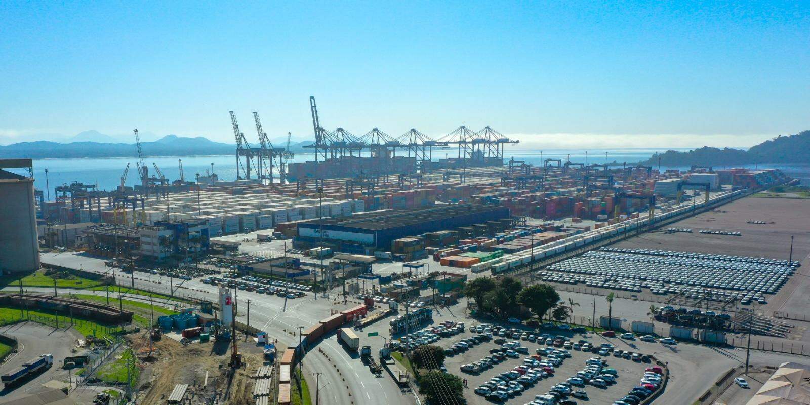 Containerized cargo totaled 8.7 million tonnes, up 8.9% compared to 2025