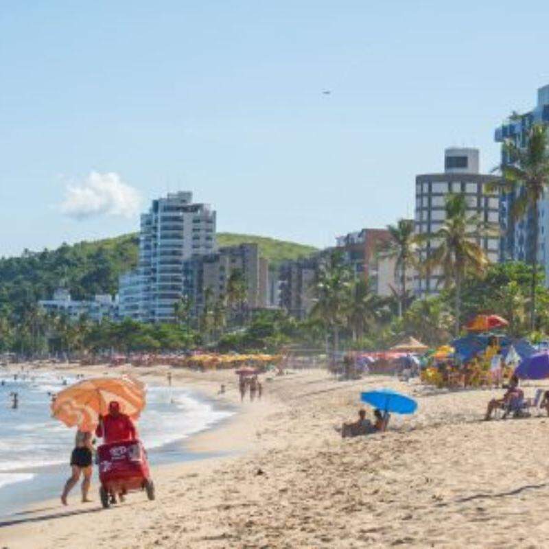 Prefeitura de Caraguatatuba quer transformar a praia Martim de Sá com novo padrão para quiosques e mais espaço na areia para moradores e turistas