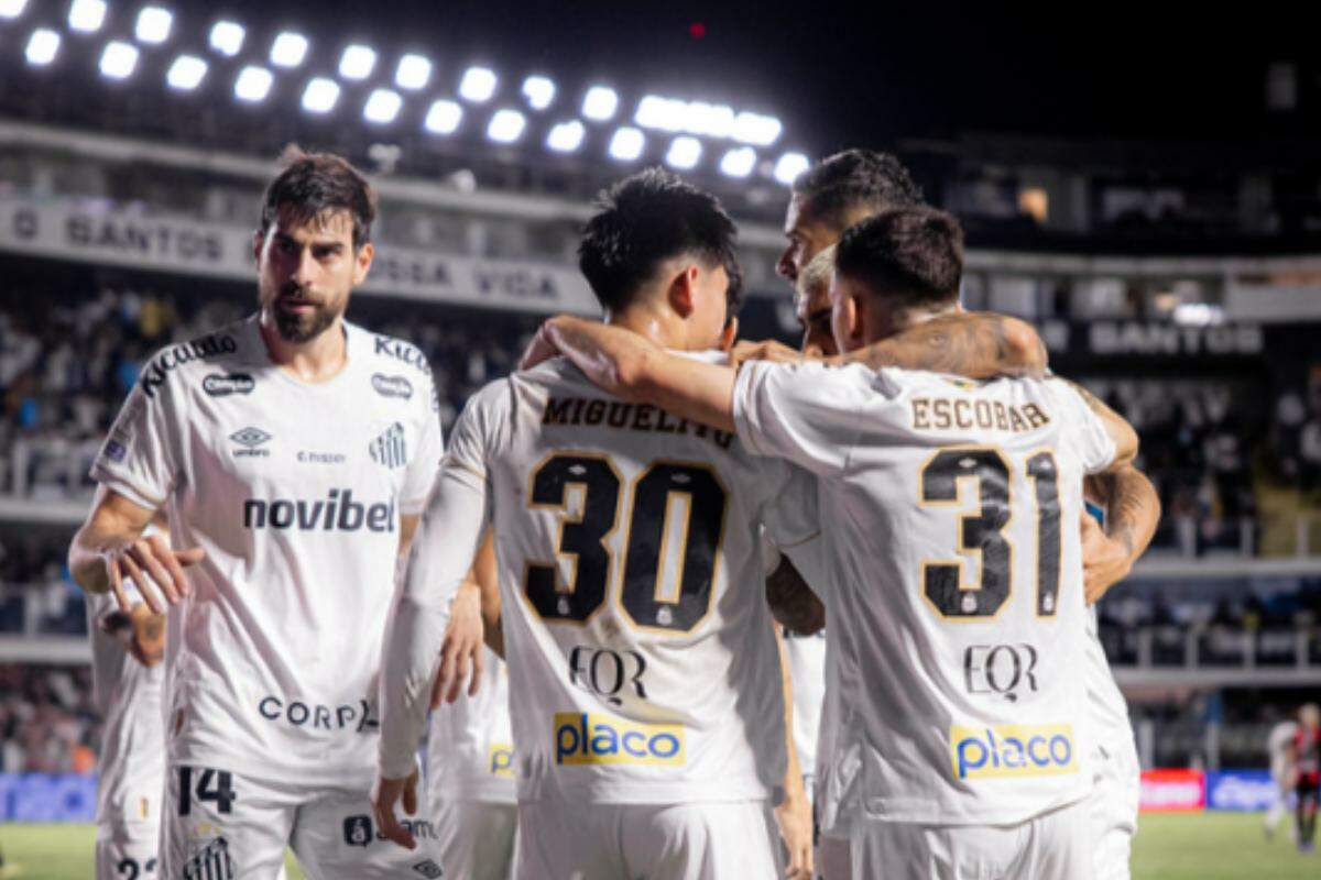 Última partida do Santos no Brasileirão foi no dia 30 de maio, quando bateu o Vitória por 3 a 1 na Vila Belmiro