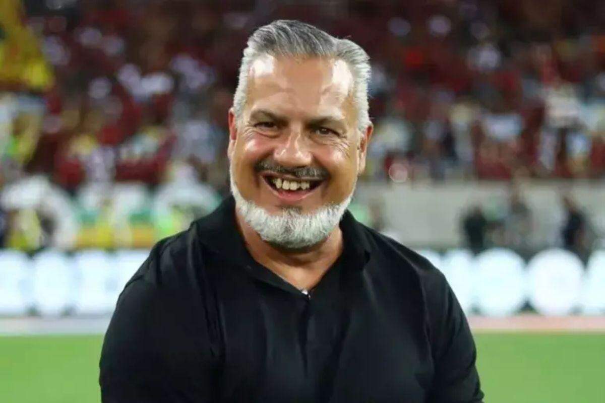 Boto afirma que Abel 'fez a carreira' no Brasil e diz que Neymar foi 'injustiçado'