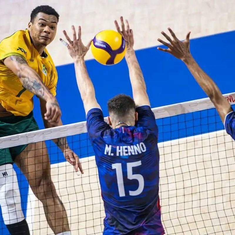 Seleção brasileira masculina perde para os EUA e se complica na Liga das Nações de Vôlei