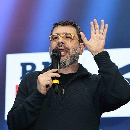 Pedro Doria abordou a profunda mudança na base da sociedade brasileira ao longo dos anos e a influência disso no modelo político atual